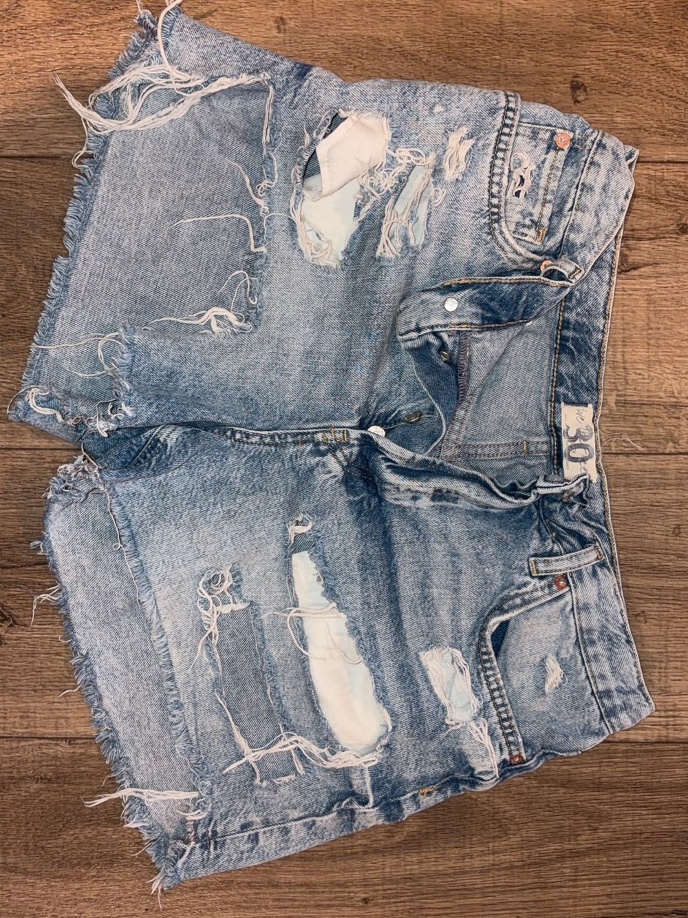 NWOT: We the free distressed mom jeanshorts: size 30